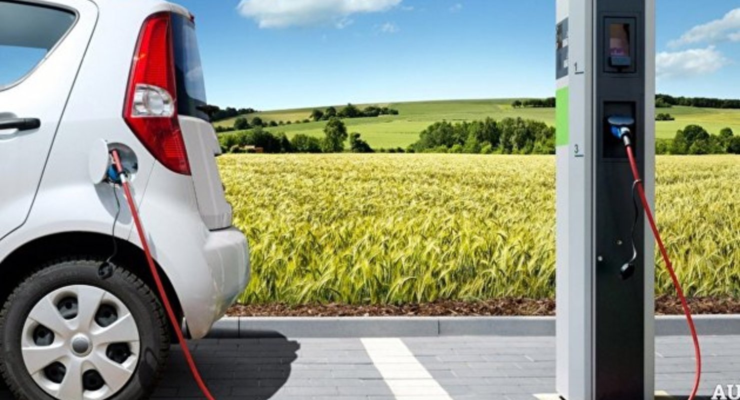 Электромобиль или подзаряжаемый гибрид: что лучше выбрать и к чему присмотреться