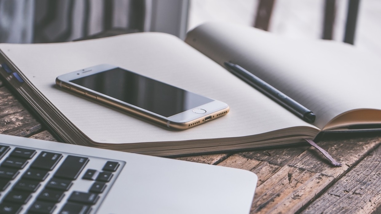 «Темная тема» оказалась бесполезна для экономии заряда аккумулятора смартфона