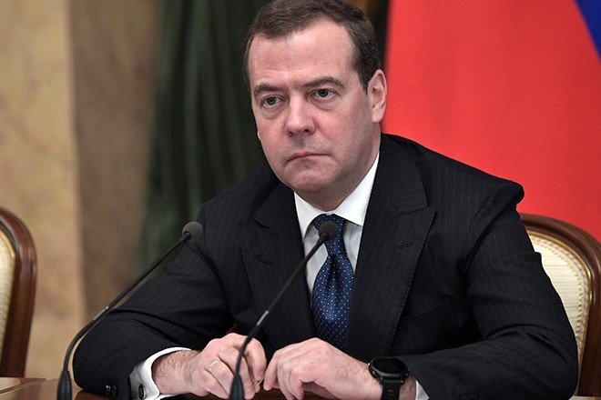 Медведев пояснил последствия отказа США от гарантий безопасности