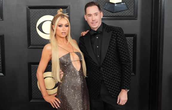 Картер Реум удивил Пэрис Хилтон вечеринкой CDR