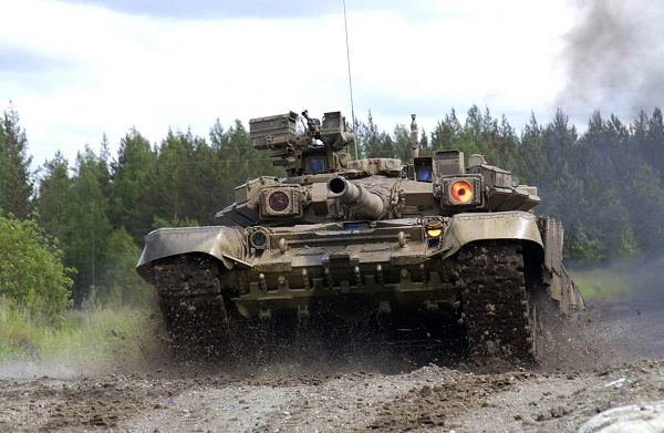 Неуязвимый уничтожитель: скрытые возможности танка Т-90