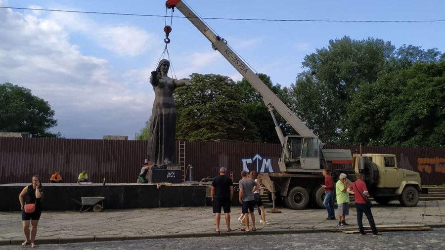 Монумент славы Советской армии во Львове полностью демонтирован