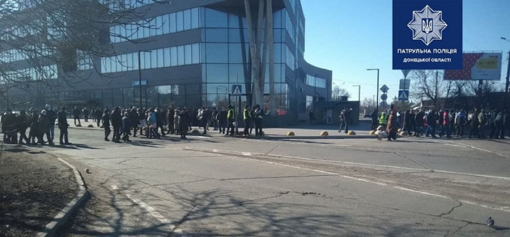 В Мариуполе рабочие судоремонтного завода бастуют из-за долгов по зарплате