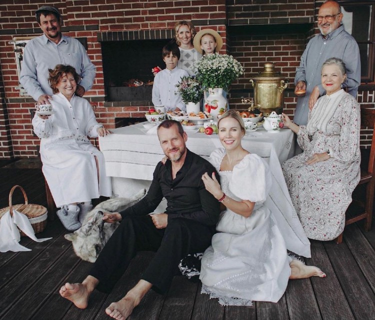 Пасха 2021: как отметили светлый праздник Филипп Киркоров, Алла Пугачева, Ксения Собчак, Наталья Водянова и другие Звезды,Новости о звездах