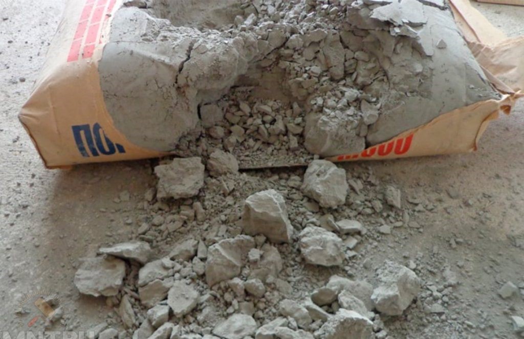 Почему не стоит выбрасывать просроченный затвердевший цемент, и где он может быть полезен ремонт и строительство,стройматериалы