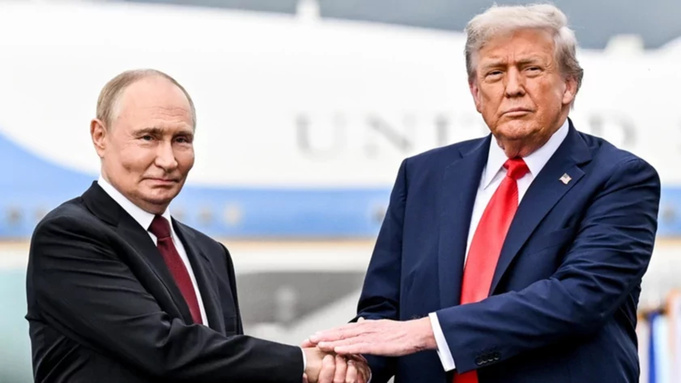 Владимир Путин и Дональд Трамп / Фото: Сергей Бобылев / POOL / ТАСС 