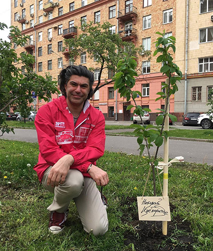 Иван Ургант, Оксана Фандера, Рената Литвинова, Надежда Михалкова и другие посадили деревья для 