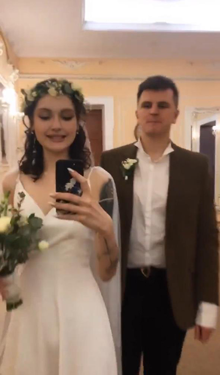 19-летняя дочь Любови Толкалиной и Егора Кончаловского вышла замуж Дети,Дети знаменитостей