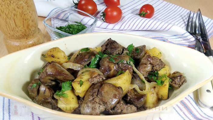 Куриная печень с яблоками и луком. Очень неожиданно. Но очень вкусно! горячие блюда,мясные блюда