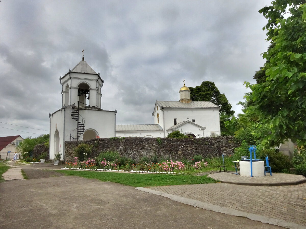 храм георгия победоносца абхазия