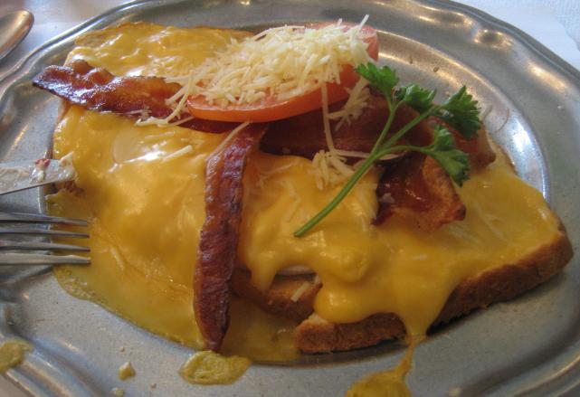 бутерброды с сосисками