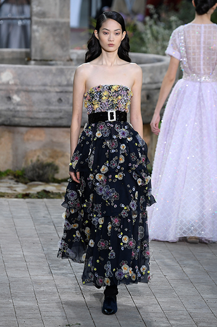 Неделя высокой моды в Париже: Кайя Гербер, Джиджи Хадид и Саша Лусс на показе Chanel Неделя высокой моды в Париже: Кайя Гербер, Джиджи Хадид и Саша Лусс на показе Chanel Новости моды