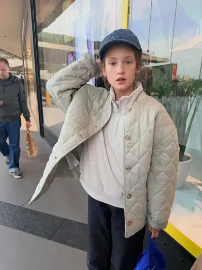 Виктория Исакова отдыхает в Стамбуле с дочерью на фоне слухов о романе с Фёдором Бондарчуком Исакова, Виктория, МорозВиктория, Мороз, ИсаковаВарвара, актрисы, МорозВарвара, браке, стали, Фёдором, дочерью, Бондарчуком, прожила, заболевания, генетического, редкого, младенчестве, ребёнок, родился, старше