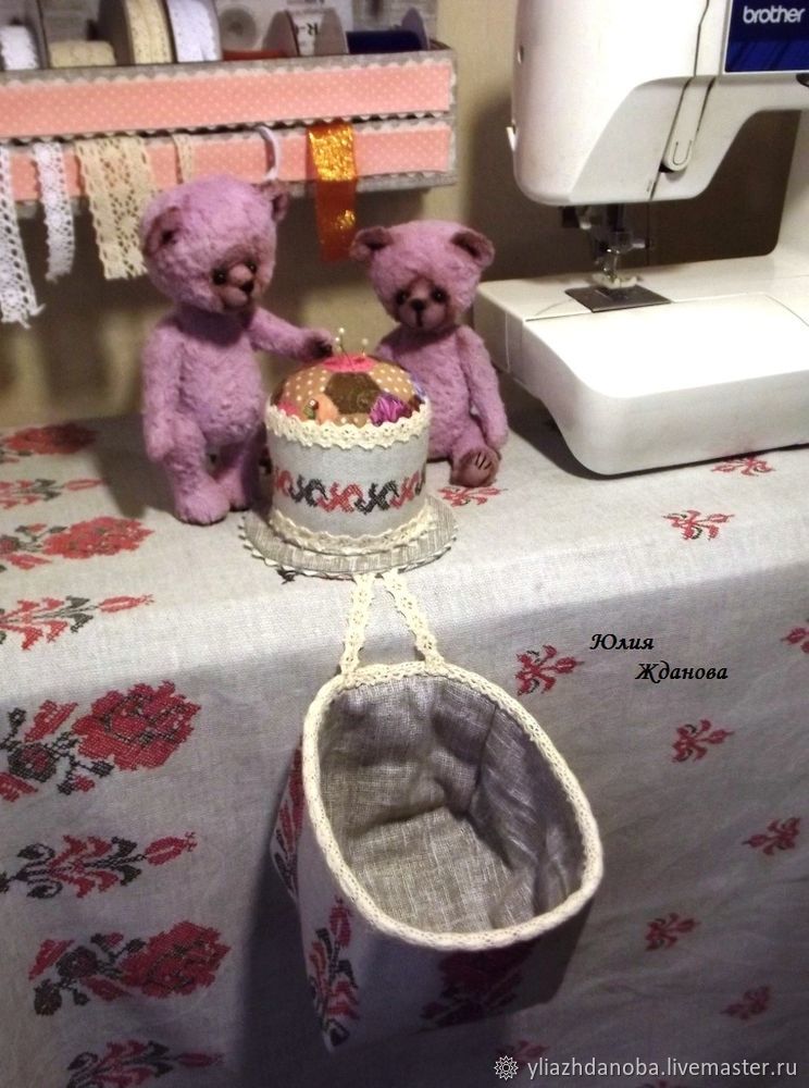 Создаем органайзер для рукодельницы. Два в одном: корзинка + игольница в славянском стиле