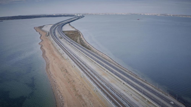 Новый сточный трафик зафиксирован на Крымском мосту