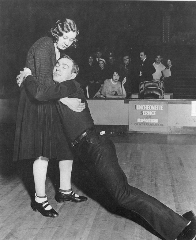 Танцы до упаду на танцевальных марафонах 1920-30-х годов Танцы до упаду на танцевальных марафонах 1920-30-х годов всемирная история