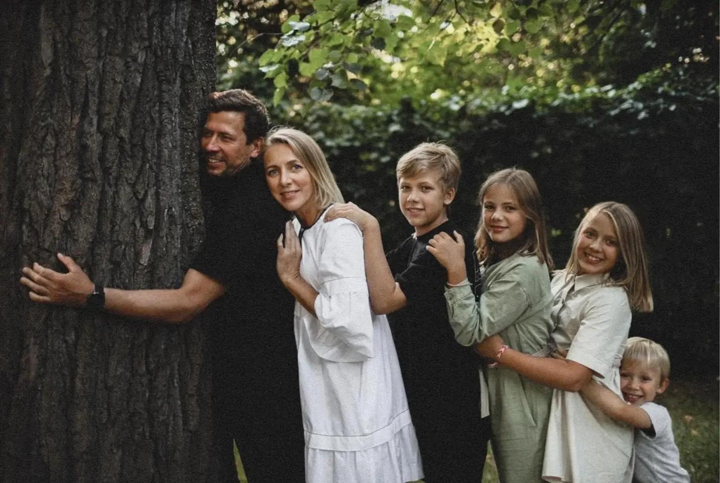 Жена уехала за границу, оставив детей мужу: Андрей Мерзликин раскрыл правду о разводе детей, Мерзликин, актер, чтобы, остались, развода, Макаром, России, Макар, психолог, Анной, часто, Мерзликина, отношения, супруги, сохранить, живет, другой, Серафима, Андрей