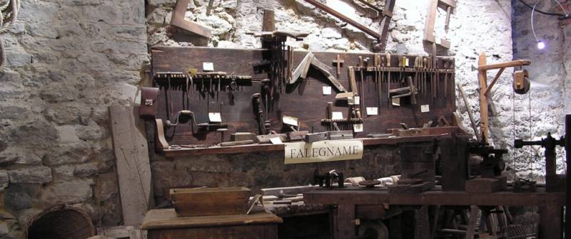 Монастырь на скале. Аббатство Сан-Микеле Монастырь на скале. Аббатство Сан-Микеле история