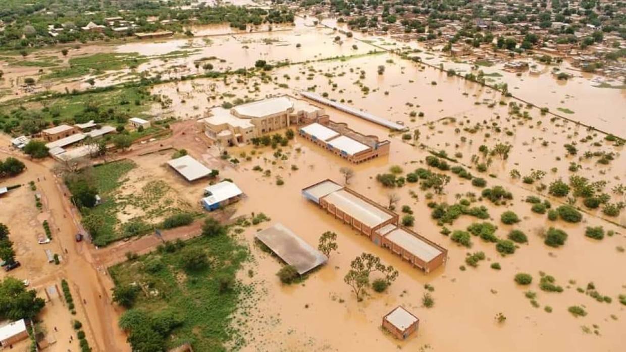 Нострадамус предсказал стихийные бедствия и экономические потрясения в 2022 году Нострадамус предсказал стихийные бедствия и экономические потрясения в 2022 году Общество