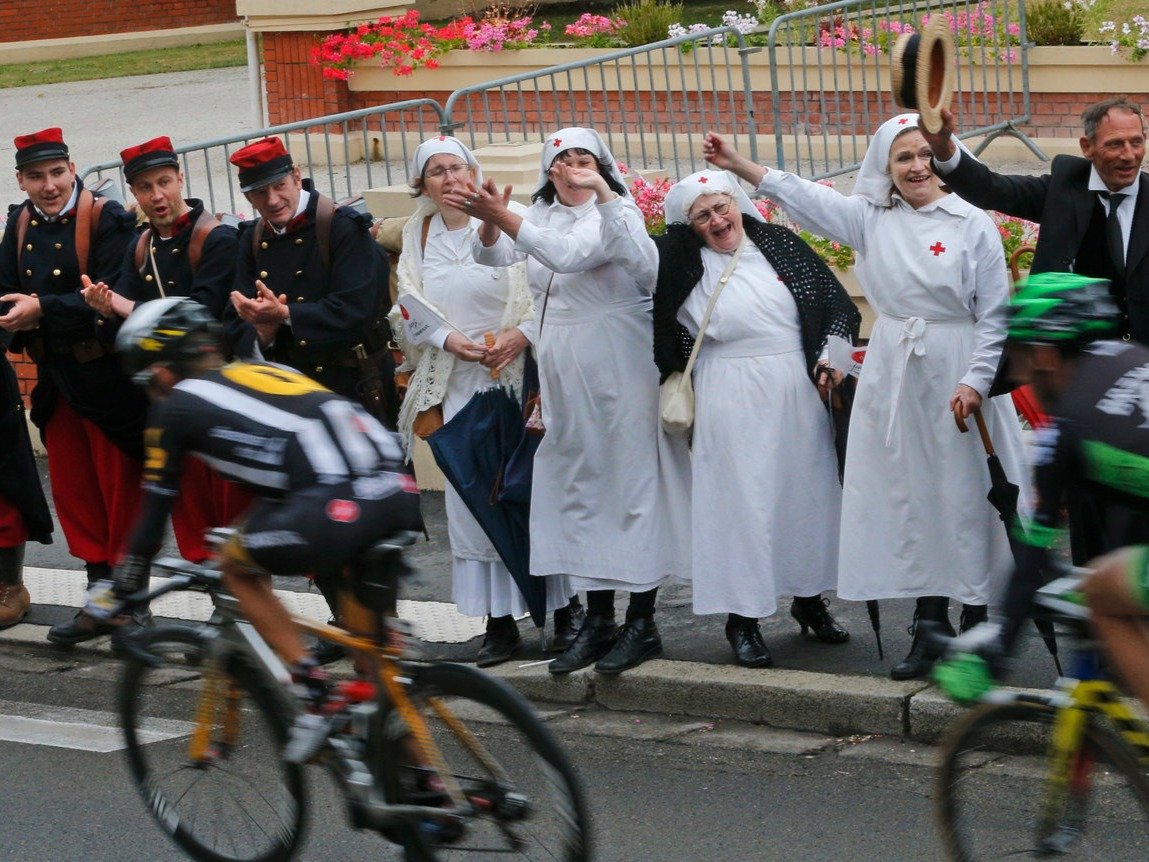 Экстравагантные поклонники Tour de France