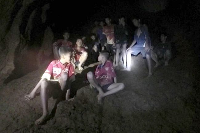 Спасательная операция в пещере Тхам Луанг германия, землетрясение, пещера, спасение, тайланд, трагедия, шахта