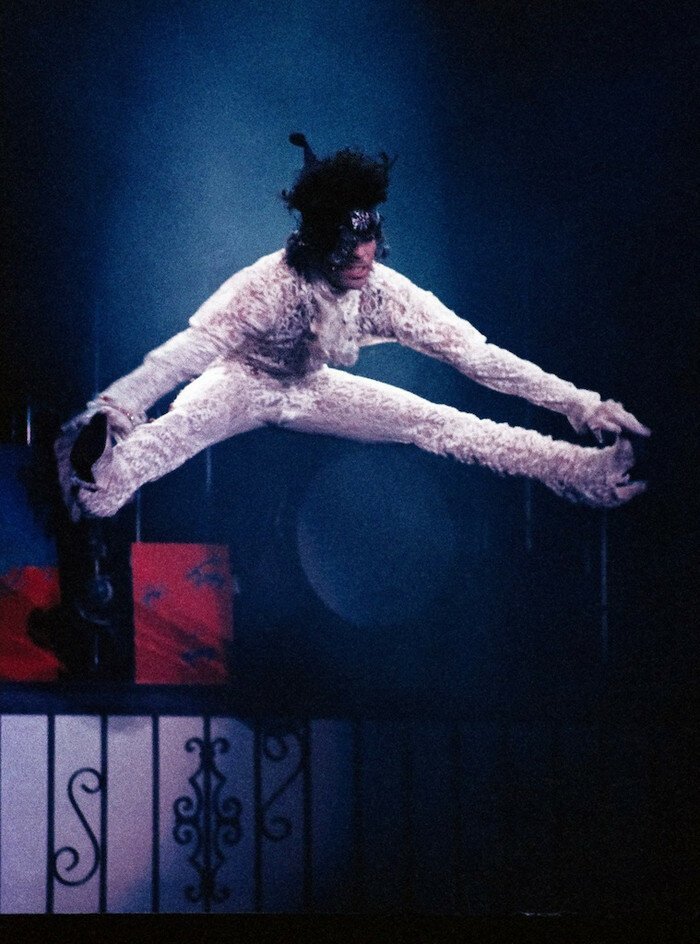 Фотограф, сделавший карьеру скрытой съёмкой на рок-концертах Фотограф, сделавший карьеру скрытой съёмкой на рок-концертах фотография