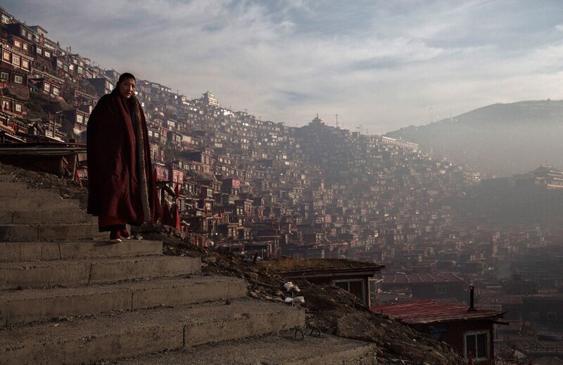 Жемчужина Тибета: Ларунг Гар — место, где Будда спустился с небес Ларунг, Сертар, городе, метров, здесь, Буддийская, черепами, институт, Буддийский, буддизме, Будды, котором, высоте, академия, многие, монах, более, октября, нескольких, самых