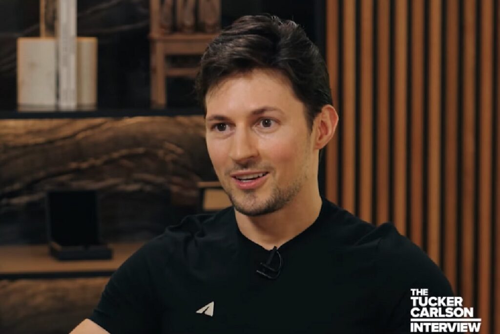 Дуров объяснил, почему не переехал жить в США