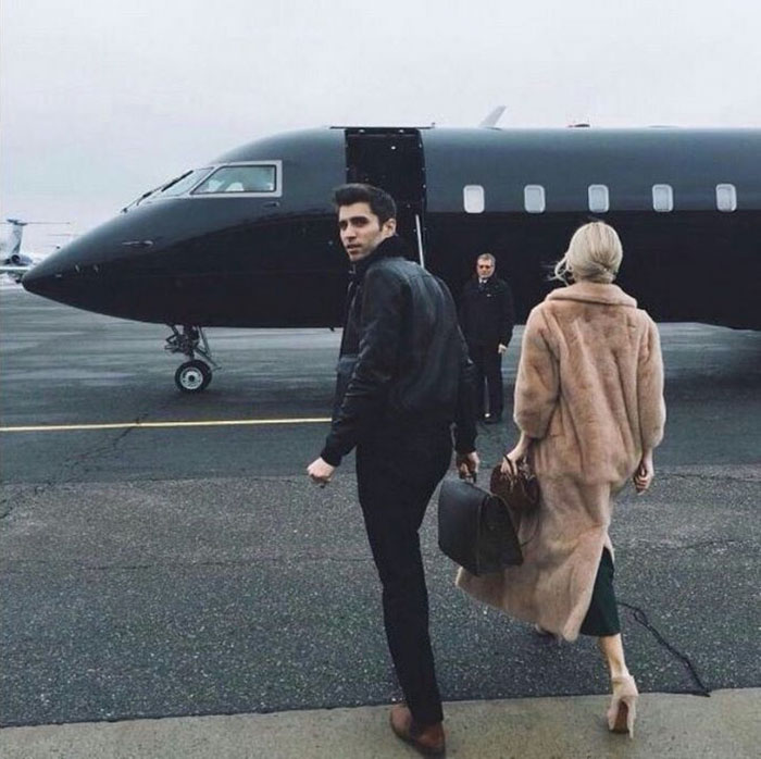 instagram-photoshoot-grounded-private-jet-studio-moscow-38a