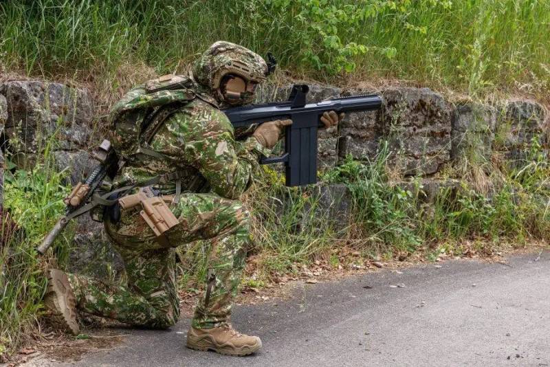 Ручной гранатомет Rheinmetall SSW40: калибр 40 мм в виде винтовки Ручной гранатомет Rheinmetall SSW40: калибр 40 мм в виде винтовки оружие