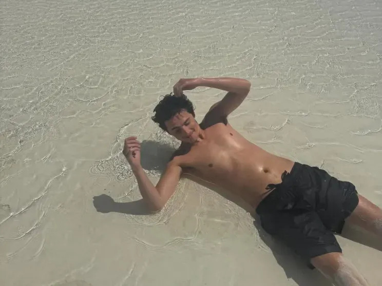 Кайли Дженнер в бикини и Тимоти Шаламе отдыхают вместе на уединённом острове ДженнерКайли, Кайли, ДженнерТимоти, ШаламеКайли, Шаламе, Тимоти, ДженнерФото, Дженнер, вместе, отдыхают, актёр, дочерью, также, рэпером, Деппа, тайной, угодил, свадьбе, ЛеонНедавно, Лурдес