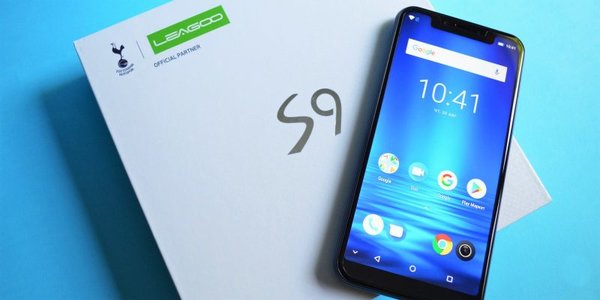 Доступный смартфон с флагманским дизайном и Доступный смартфон с флагманским дизайном и