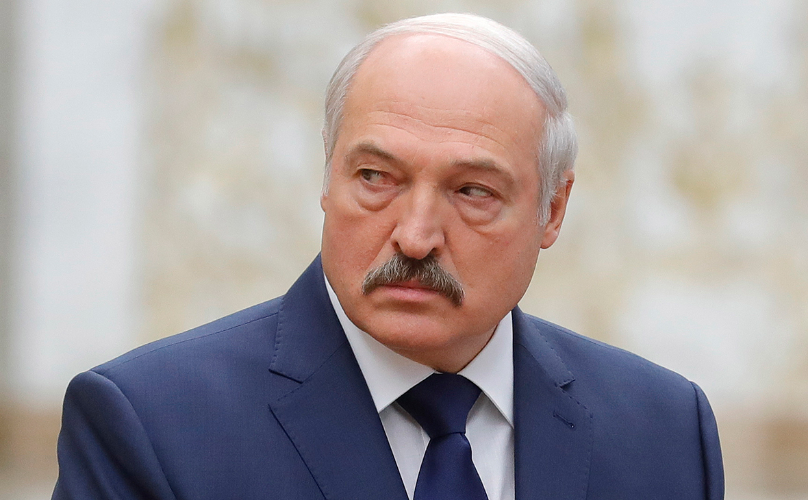Лукашенко заявил, что Москва хочет включить Белоруссию в состав РФ