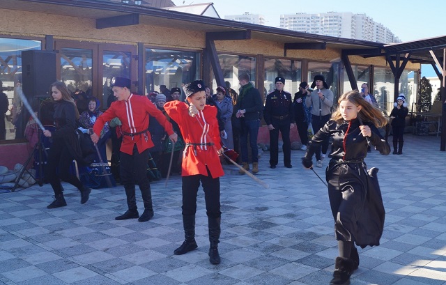 добрый казак. казаки на конях. кобец николай николаевич. кубанские казаки вектор. добрый казак.