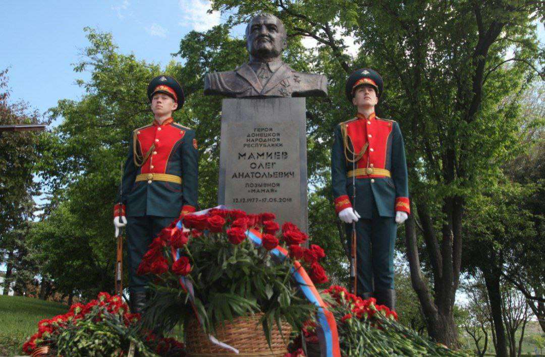 Четыре года без Олега Мамиева: он увековечил свое имя в ДНР, а его волчонок Алан живет в донбасском зоопарке Видео,Репортажи,ФАН-ТВ