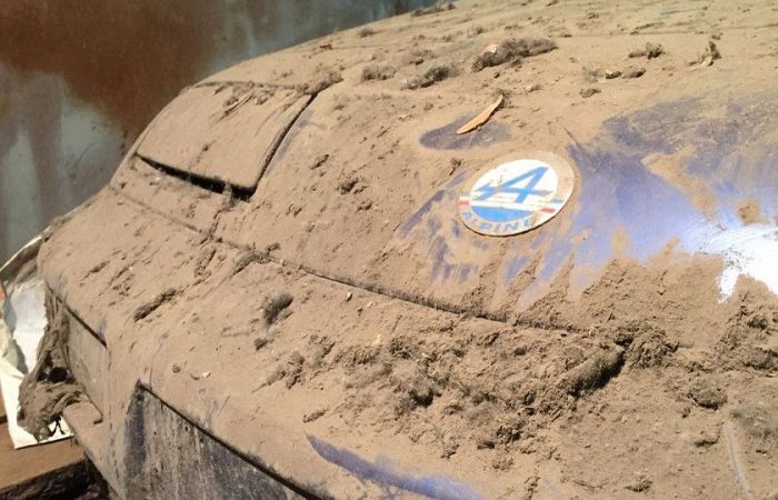Найден эксклюзивный спорткар Renault Alpine A610 Turbo певца Жени Белоусова (15 фото)