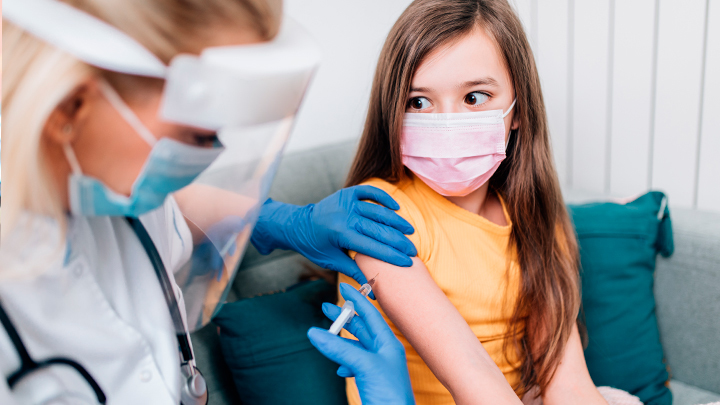 Дотянулись до детей: Сегодня – вакцины, а завтра и QR-коды?