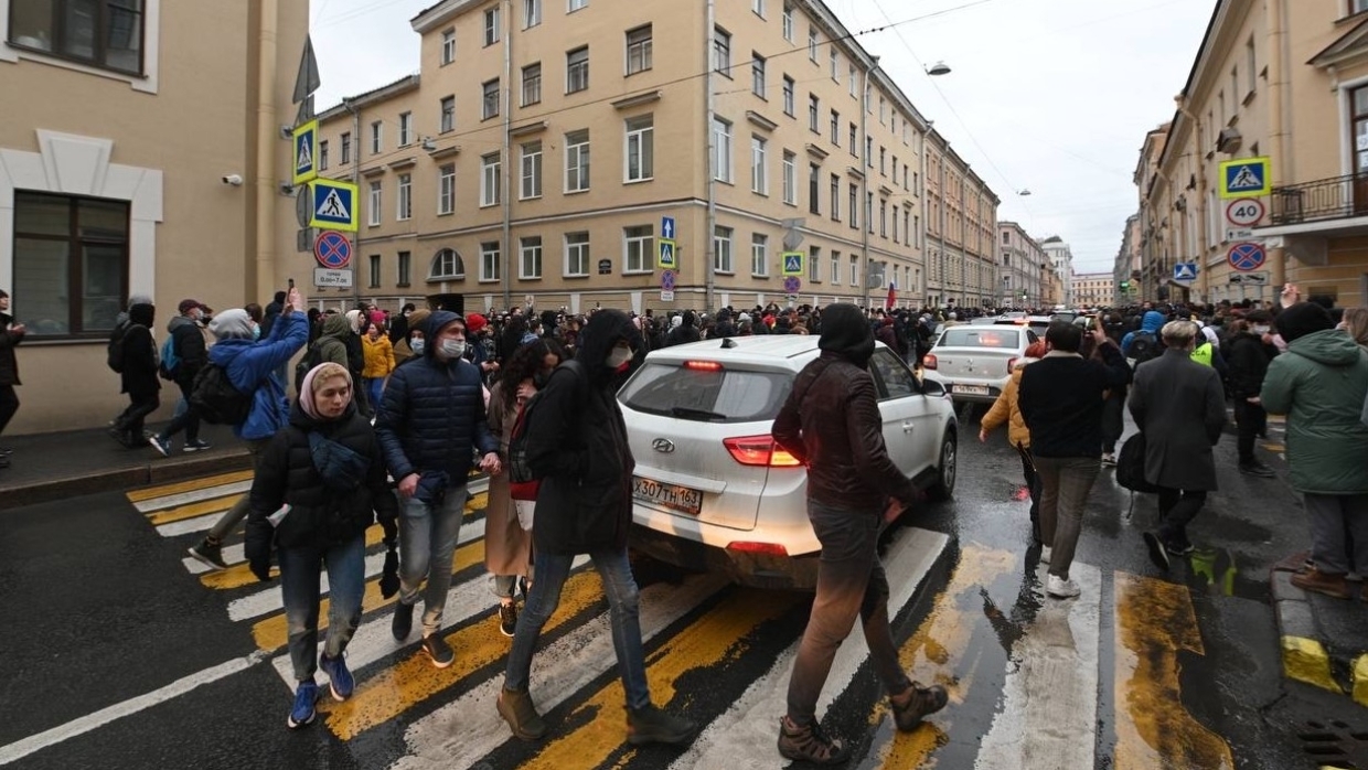 «Хорошая мина при плохой игре»: Аркатов объяснил провал митингов Навального