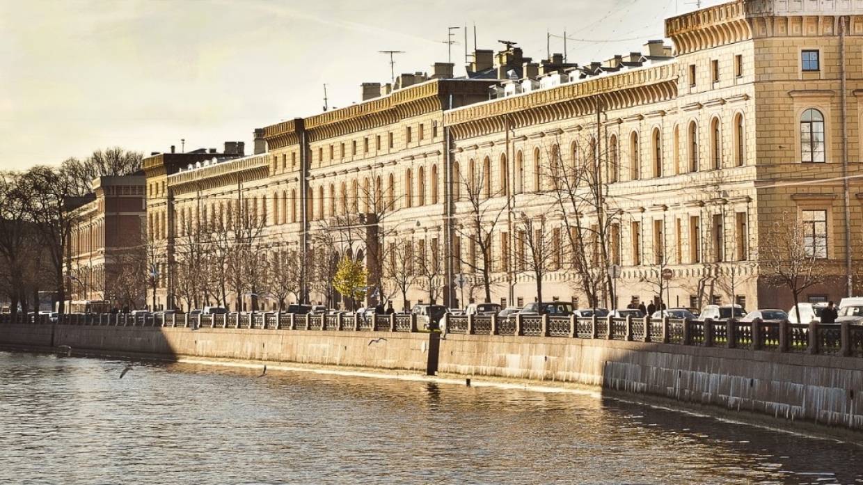 Эксперты: Власти Петербурга локдауном отняли у граждан стимул для вакцинации