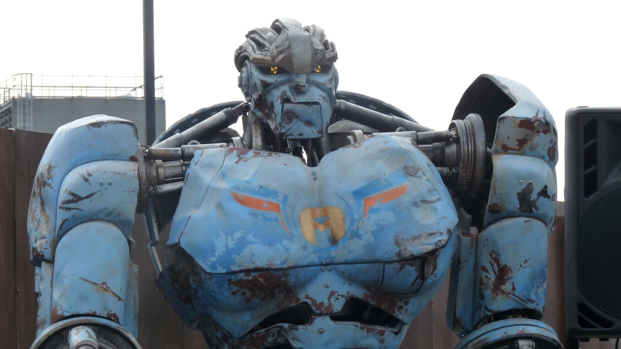 Режиссер «Живой стали» хочет снять сиквел с Райаном Рейнольдсом