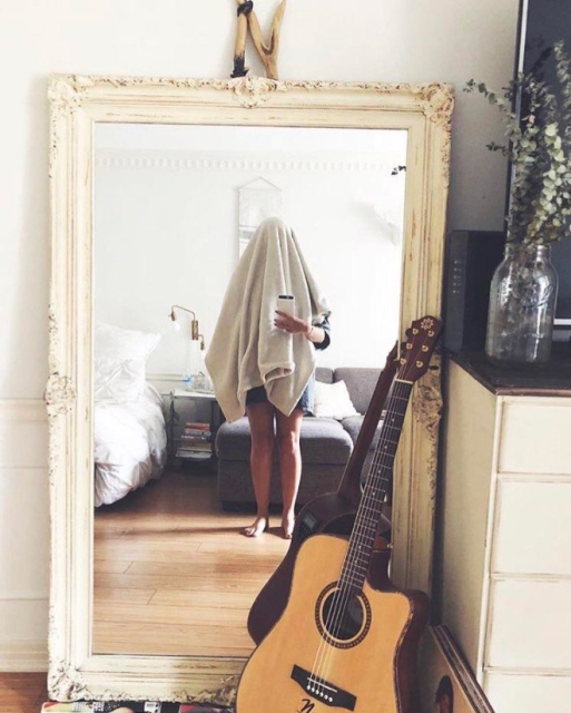 Как продать зеркало в интернете, сделав акцент на зеркале? Как продать зеркало в интернете, сделав акцент на зеркале? истории из жизни