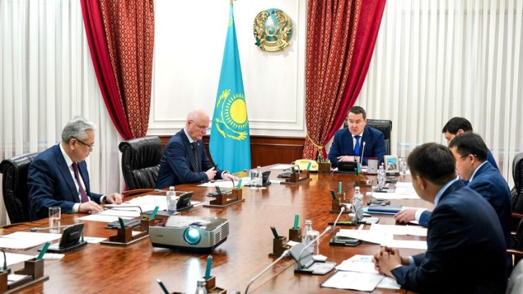 Премьер-министр Казахстана поручил активнее развивать логистические направления в Россию и Китай