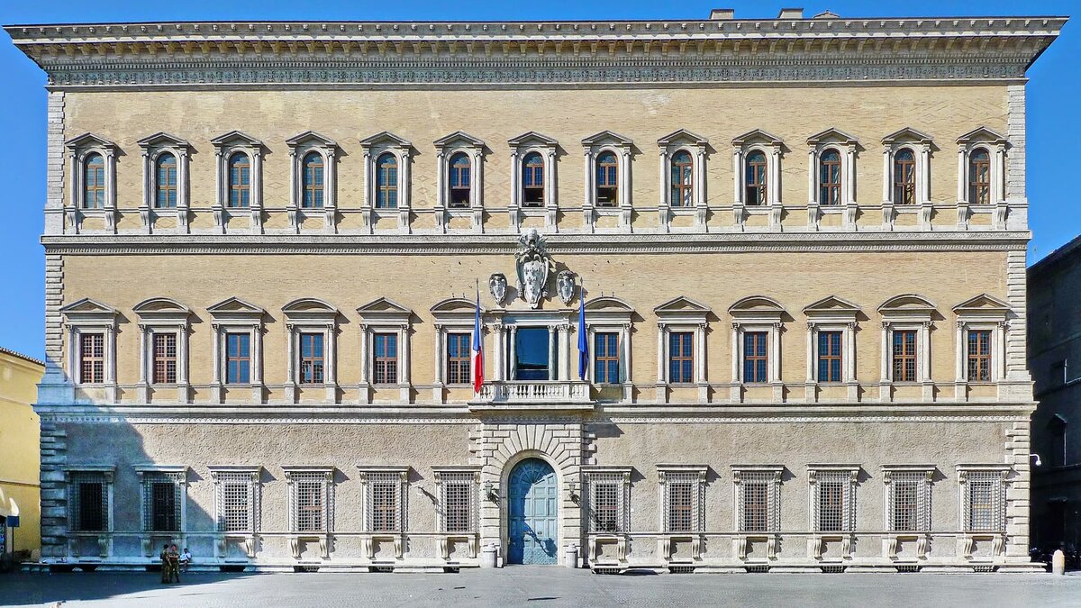 Дворец Палаццо Фарнезе