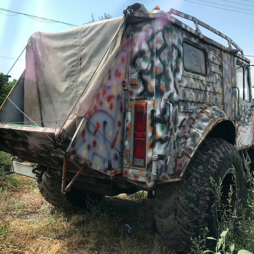 Самодельный вездеход с передней частью от Toyota и кабиной от грузовика ЗИЛ Самодельный вездеход с передней частью от Toyota и кабиной от грузовика ЗИЛ авто,авто и мото,автоновости