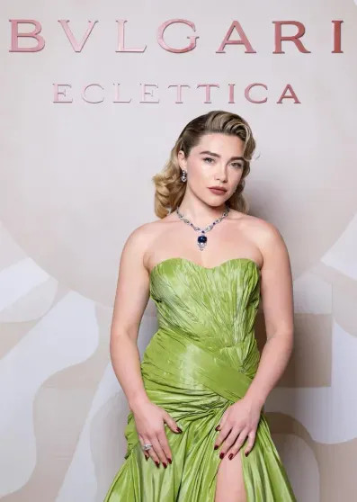 Флоренс Пью подтвердила отношения с актёром Финном Коулом после, вместе, 30летняя, появилась, подозревали, пальцеВ, безымянном, кольцом, мероприятий, одном, произошло, актриса, Полом, пожениться, планируют, влюблённые, слухи, появились, также, романе