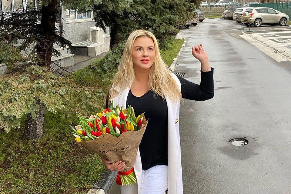 "Нищеброд мне не нужен": Анна Семенович назвала мужчин без денег глупыми и ленивыми
