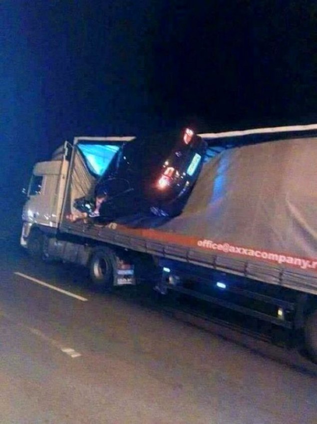 Дорога может преподнести гораздо больше сюрпризов, чем кажется: 44 фотодоказательств Дорога может преподнести гораздо больше сюрпризов, чем кажется: 44 фотодоказательств авто и мото,автоновости