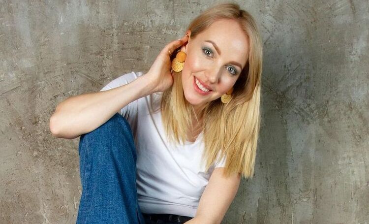 Родила "деффчонку": Галина Боб стала мамой в третий раз Родила "деффчонку": Галина Боб стала мамой в третий раз Дети,Беременные звезды