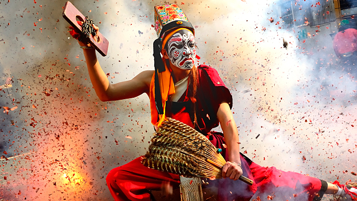 БЕЙ ЛИТВУ, ЧТОБ ЕВРОПА БОЯЛАСЬ: КИТАЙ РАСТЕРЗАЛ ПРИБАЛТИЙСКОГО КАРЛИКА