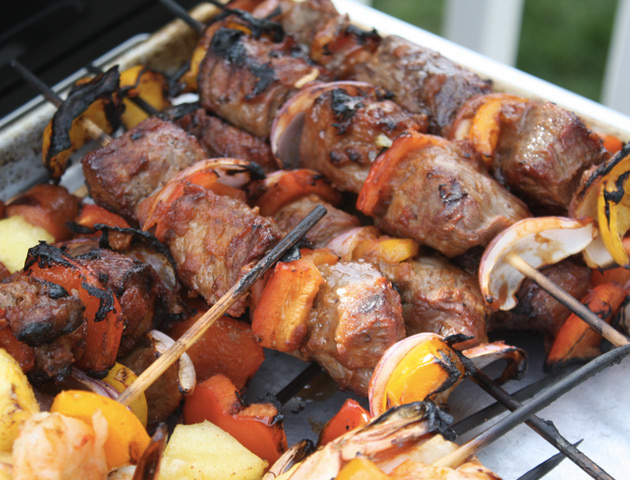 9 нетривиальных способов приготовить шашлык